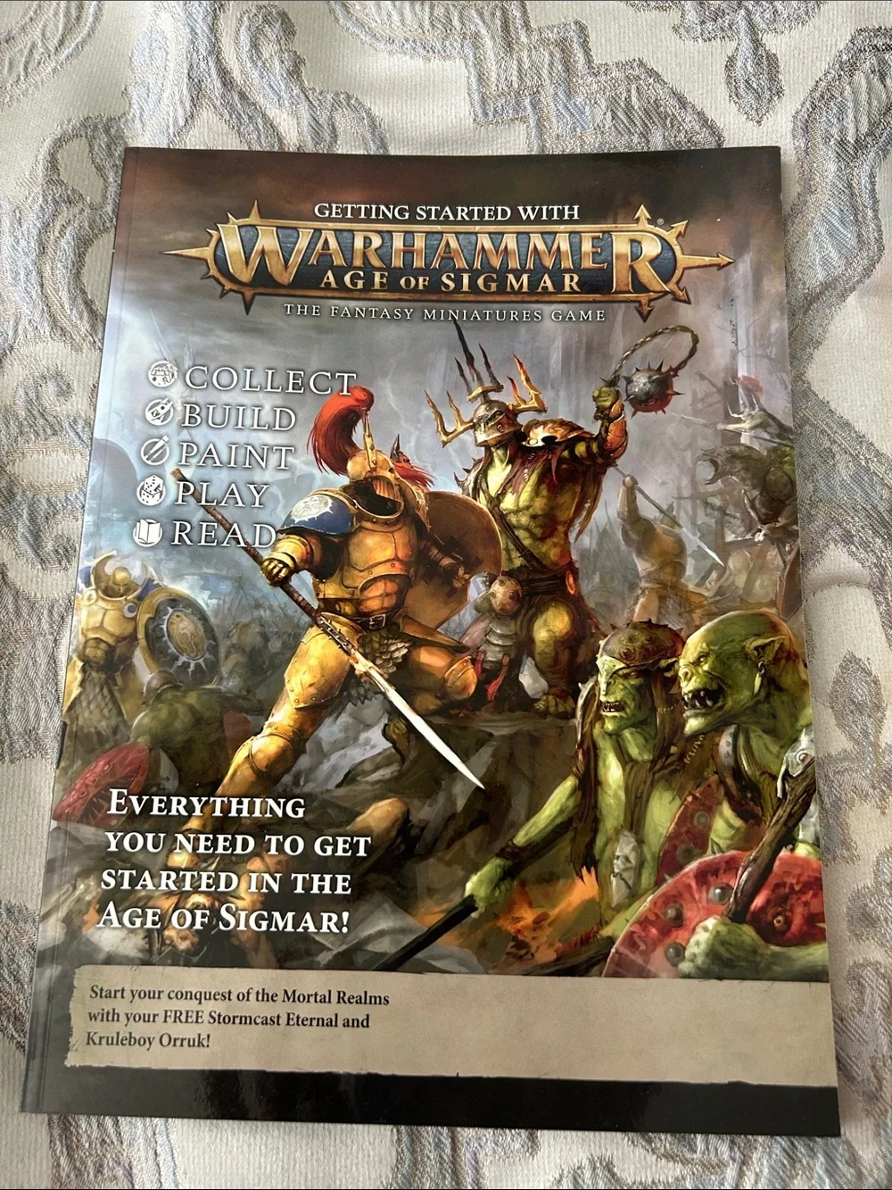 Workshop Republic Clothing Blue & Gold Warhammer Space Marine Box Art